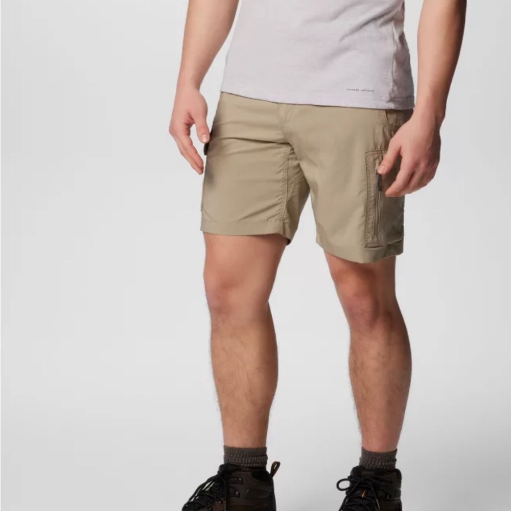Columbia Silver Ridge Utility Cargo Short 38 8” inseam NWT